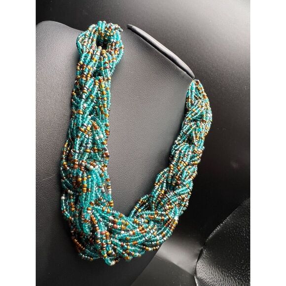 Twisted Bead Necklace - Picture 6 of 6